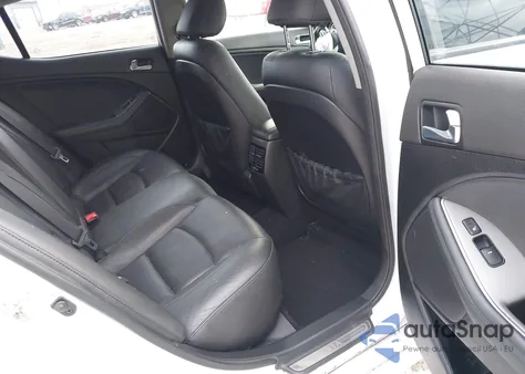 2014 Kia Optima Sx Turbo z USA, uszkodzony, nr VIN 5XXGR4A69EG270901